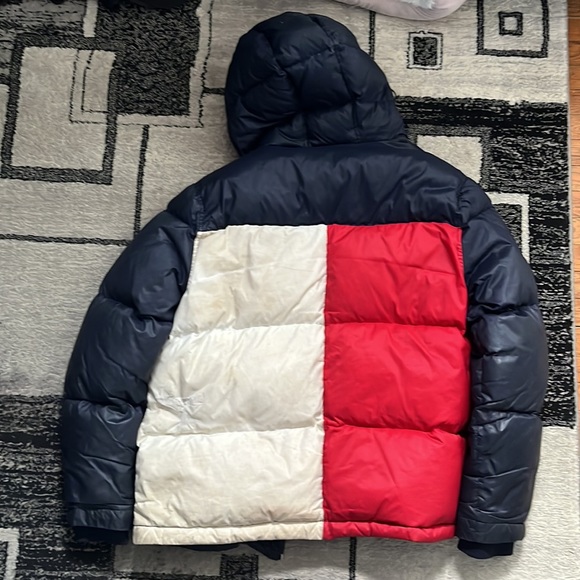 Tommy Hilfiger winter jacket with a couple tears. - Picture 8 of 8